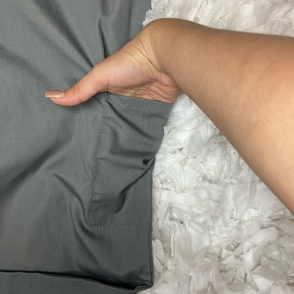 Medical Scrub Uniform Set | Grey | Size: X-Small - Picture 9 of 13